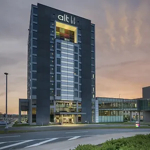 Отель Alt Halifax Airport Enfield