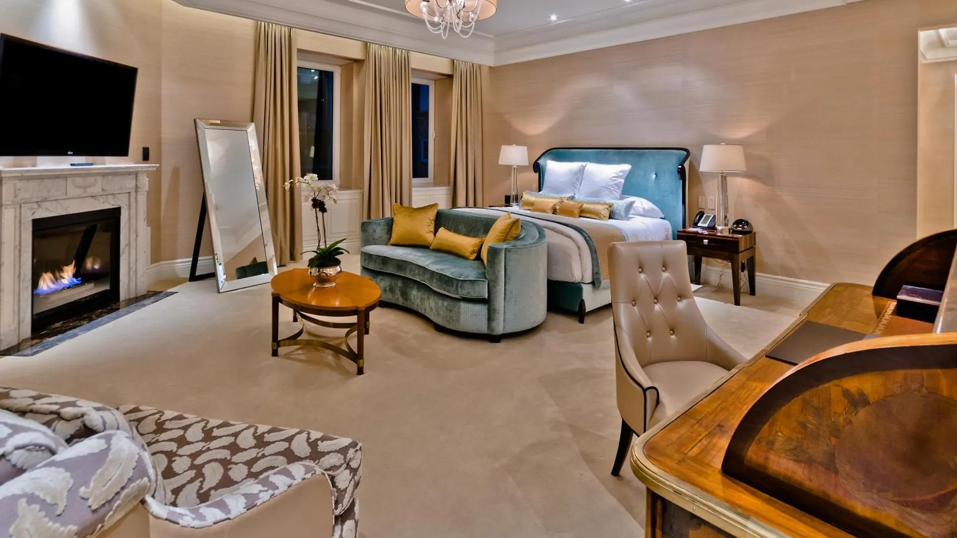 Отель The Ritz-Carlton, Монреаль
