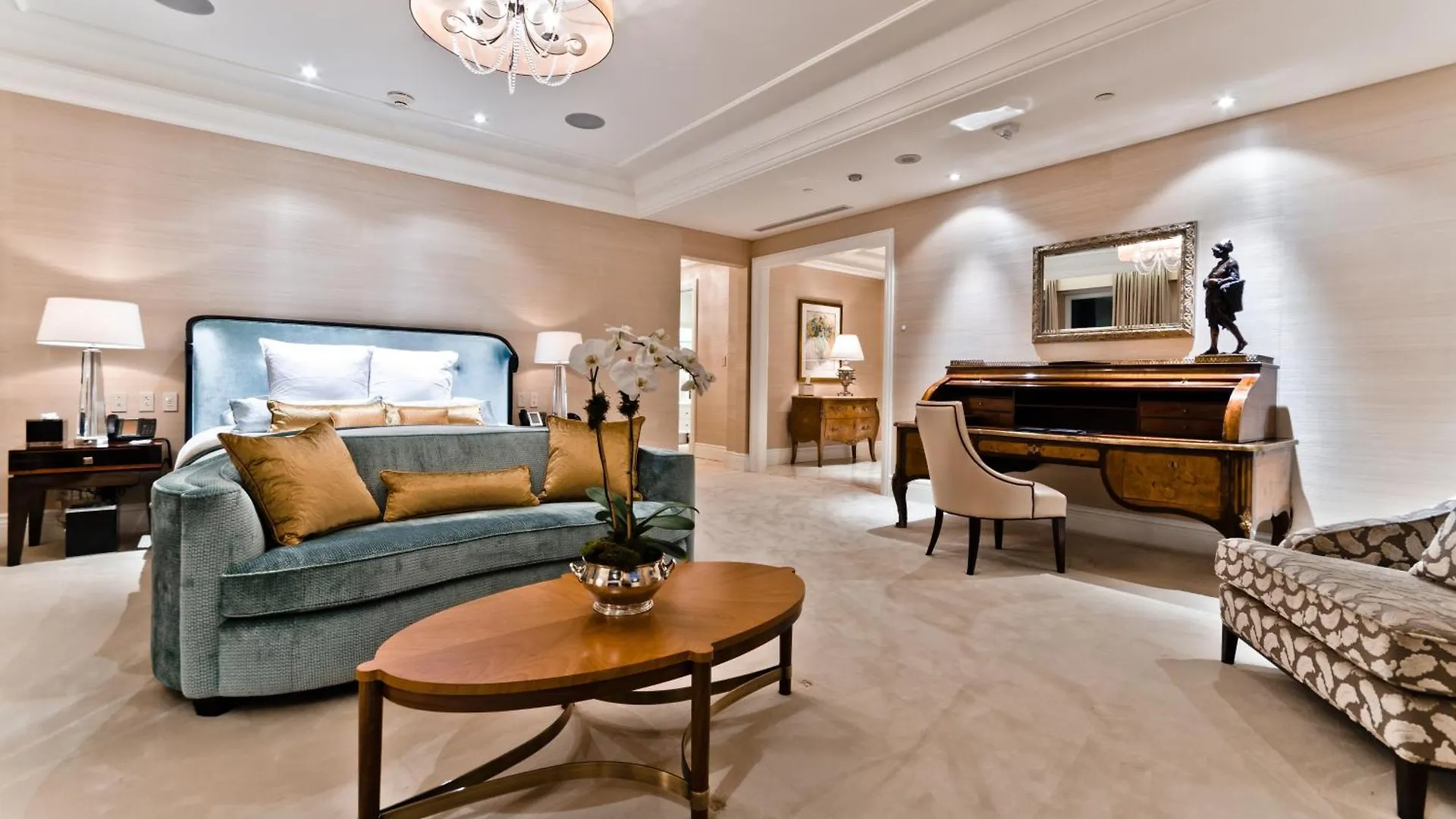 Отель The Ritz-Carlton, Монреаль